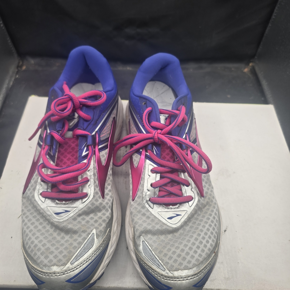 Brooks Women's Athletic Shoes‎ - Fuchsia and Royal Blue